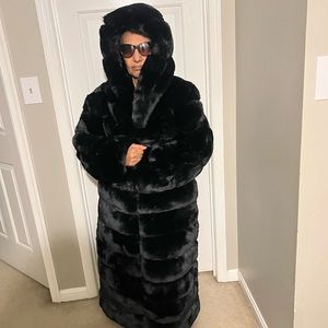 Heavy faux fur coat - brand new